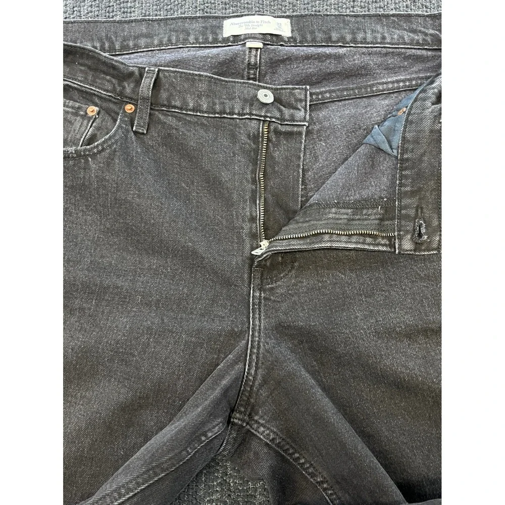 Abercrombie & Fitch Curve Love 90s Straight Mid Rise Jeans Black 33 16L